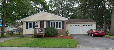 130 Anson Dr, East Providence, RI 02915
