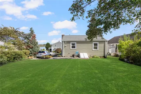 61 Everett Ave, Bristol, RI 02809 photo 16
