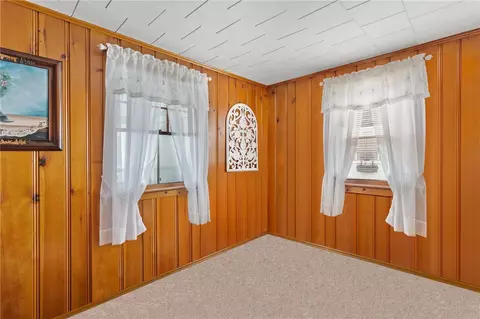 61 Everett Ave, Bristol, RI 02809 photo 8