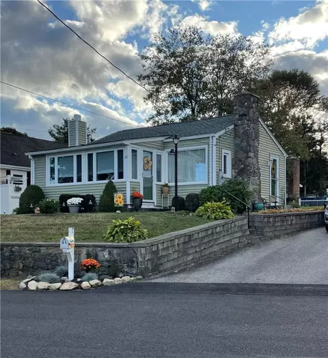 61 Everett Ave, Bristol, RI 02809 photo 17