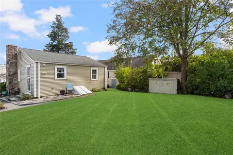 61 Everett Ave, Bristol, RI 02809 photo 15