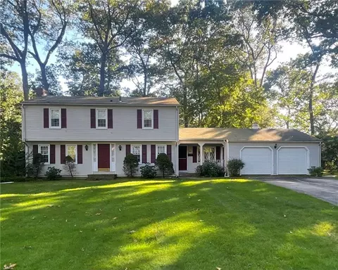 455 Red Chimney Dr, Warwick, RI 02886