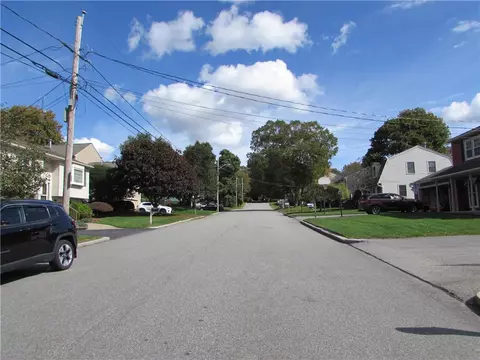150 Capwell Ave, Woonsocket, RI 02895 photo 21