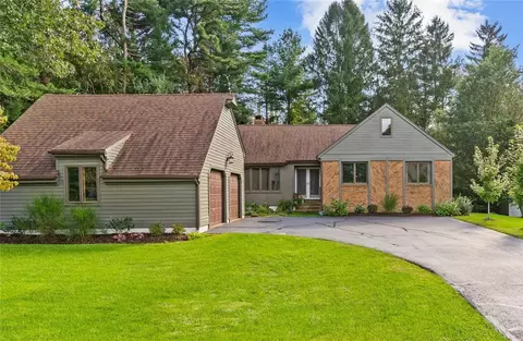 24 Wood Cove Dr, Coventry, RI 02816