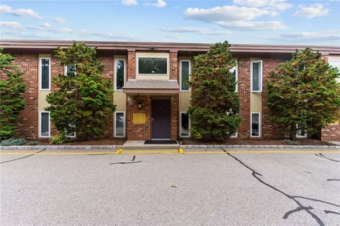 3940 Post Rd #14, Warwick, RI 02886