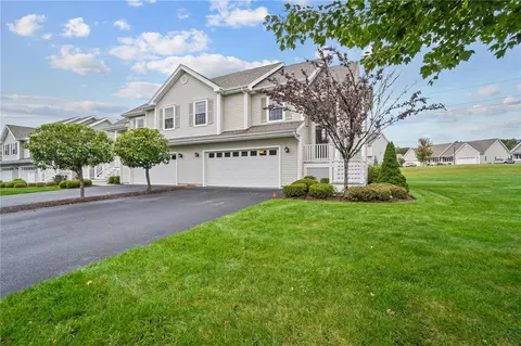 35 Streamview Dr #35, Cumberland, RI 02864