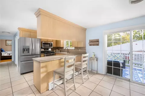 110 Orlando Dr, North Providence, RI 02904