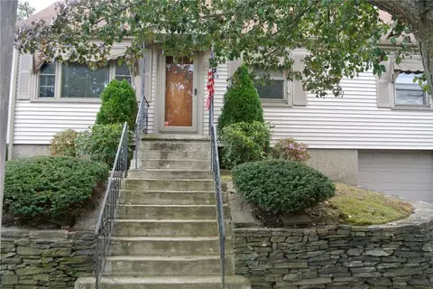 169 Summit St, East Providence, RI 02914