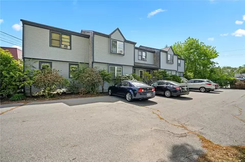 471 W Shore Rd #4, Warwick, RI 02889