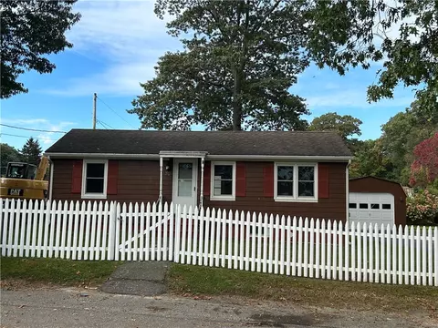 30 Rhode Island Ave, Cumberland, RI 02864