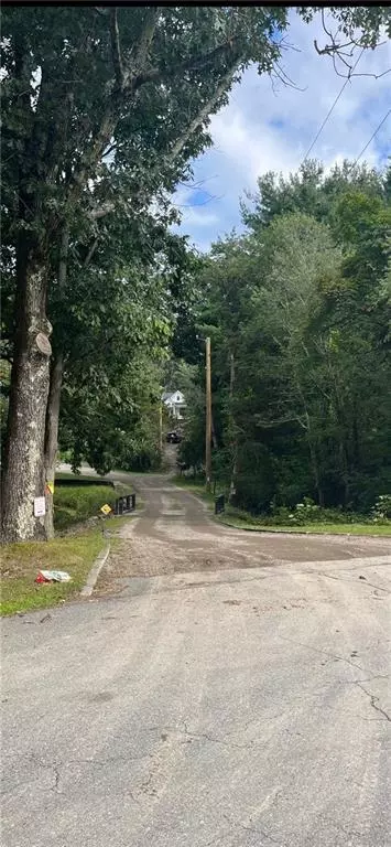 107 Scott Rd, Cumberland, RI 02864