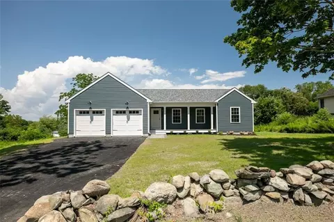 429 Chestnut St, Bristol, RI 02809