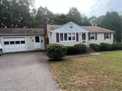 121 All Saints St, Woonsocket, RI 02895