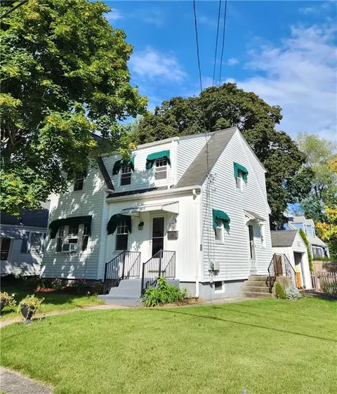 52 George Arden Ave, Warwick, RI 02886