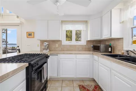 31 Strand Ave, Warwick, RI 02889 photo 22
