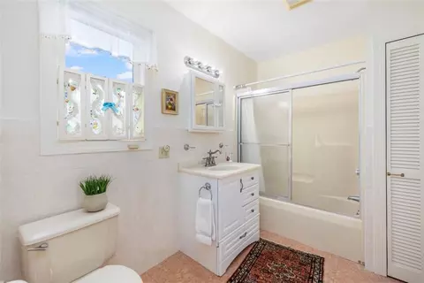 31 Strand Ave, Warwick, RI 02889 photo 24