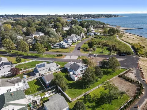 31 Strand Ave, Warwick, RI 02889 photo 12