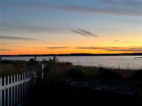 31 Strand Ave, Warwick, RI 02889 photo 2