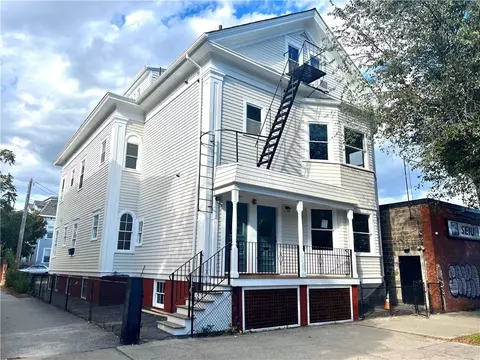 327 Broadway St, Providence, RI 02909