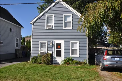 11 Logan St, Warwick, RI 02889