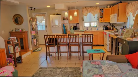 11 Logan St, Warwick, RI 02889 photo 6