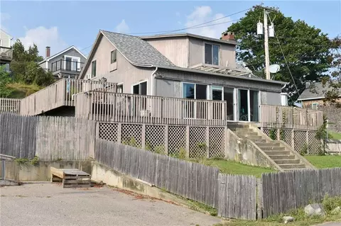 129 Shore Rd, East Providence, RI 02915