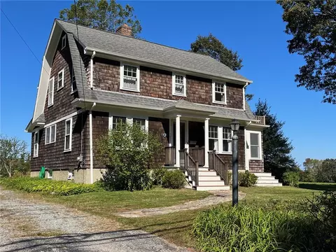 1821 Mooresfield Rd, South Kingstown, RI 02879
