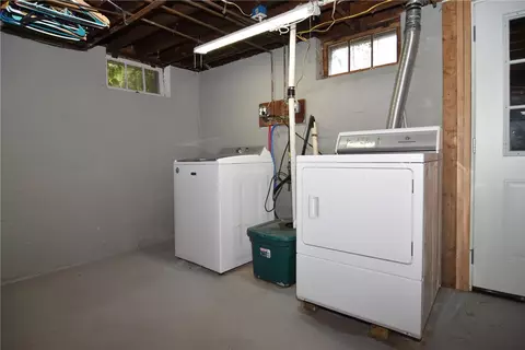 1008 Main Ave, Warwick, RI 02886 photo 32