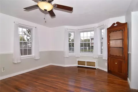 1008 Main Ave, Warwick, RI 02886 photo 8
