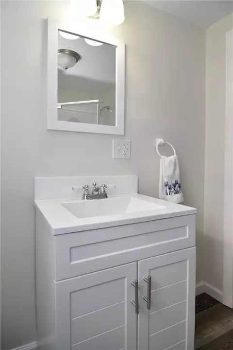 1008 Main Ave, Warwick, RI 02886 photo 17
