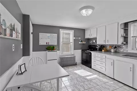74 Ames St, Pawtucket, RI 02861