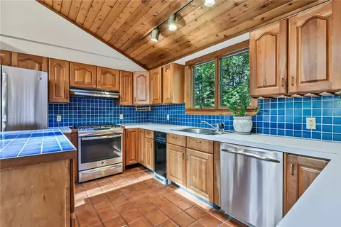 55 Ridge Dr, Exeter, RI 02822 photo 5