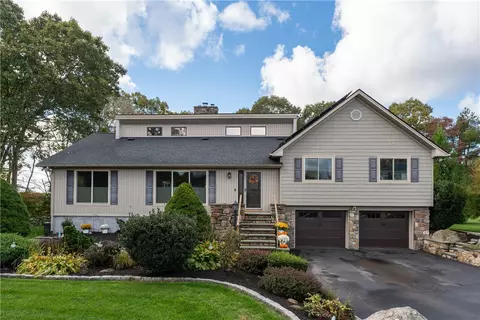 12 Pickering Dr, Westerly, RI 02891 photo 2