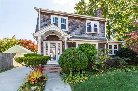 21 Rosewood Ave, Cranston, RI 02905