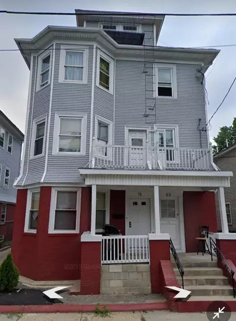 69 Glenham St, Providence, RI 02907
