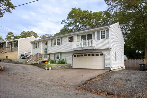 34 Mohawk St, Coventry, RI 02816 photo 2
