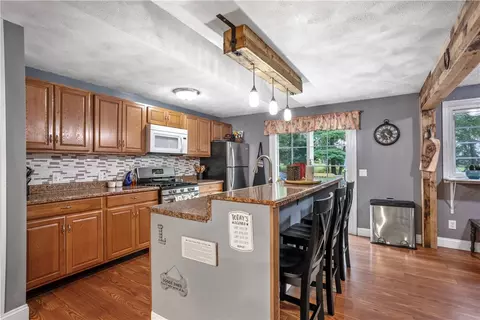 34 Mohawk St, Coventry, RI 02816 photo 6
