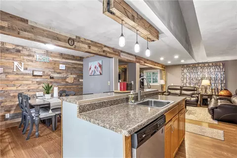 34 Mohawk St, Coventry, RI 02816 photo 7