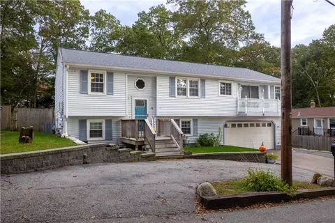 34 Mohawk St, Coventry, RI 02816 photo 1