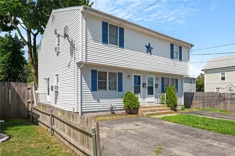 15 Lincoln Ave, Pawtucket, RI 02861