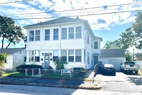 21 Drolet Ave, Pawtucket, RI 02861