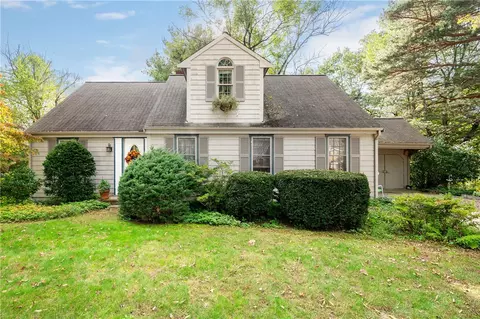 23 Newell Dr, Cumberland, RI 02864