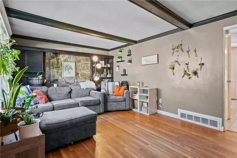 73 Macarthur Rd, Woonsocket, RI 02895 photo 11