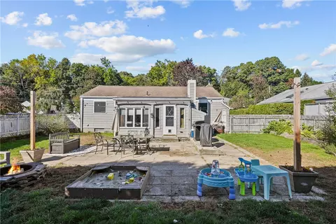 73 Macarthur Rd, Woonsocket, RI 02895 photo 31
