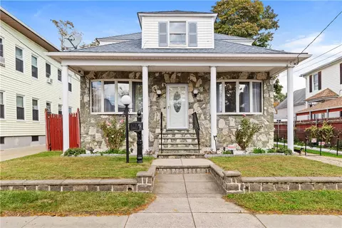 30 Alice St, East Providence, RI 02914