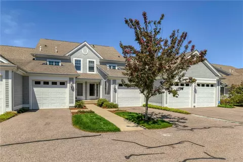 69 Topsail Dr, Tiverton, RI 02878