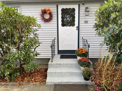 68 Spring Grove Ave, Warwick, RI 02889 photo 2