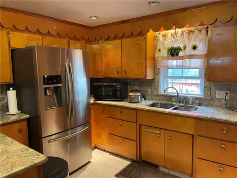 68 Spring Grove Ave, Warwick, RI 02889 photo 6