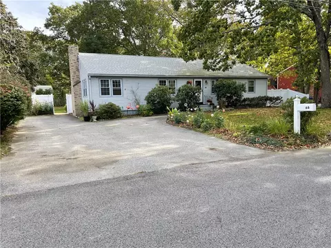 68 Spring Grove Ave, Warwick, RI 02889