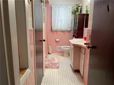 68 Spring Grove Ave, Warwick, RI 02889 photo 9